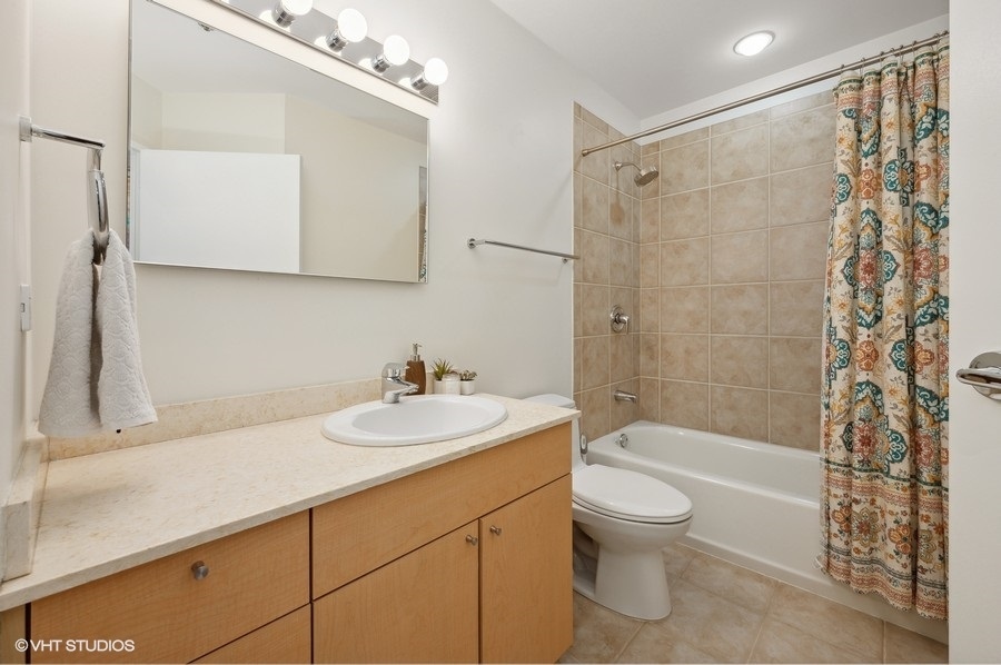 653 North Kingsbury Street, Unit 1401 Chicago, IL 60654 - Photo 17 of 22