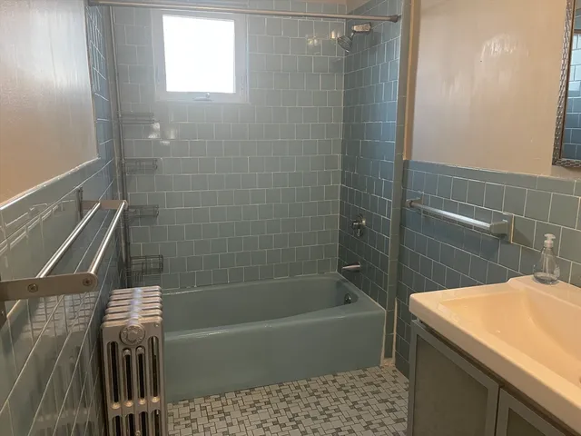$2,600 | 25 Bradwood Street, Unit 1, Boston, MA 02131