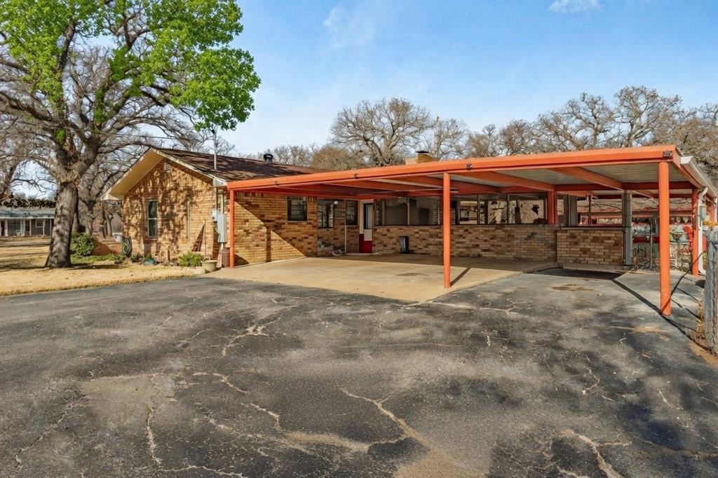 310 Centeridge Lane Graham, TX 76450 - Photo 4 of 36