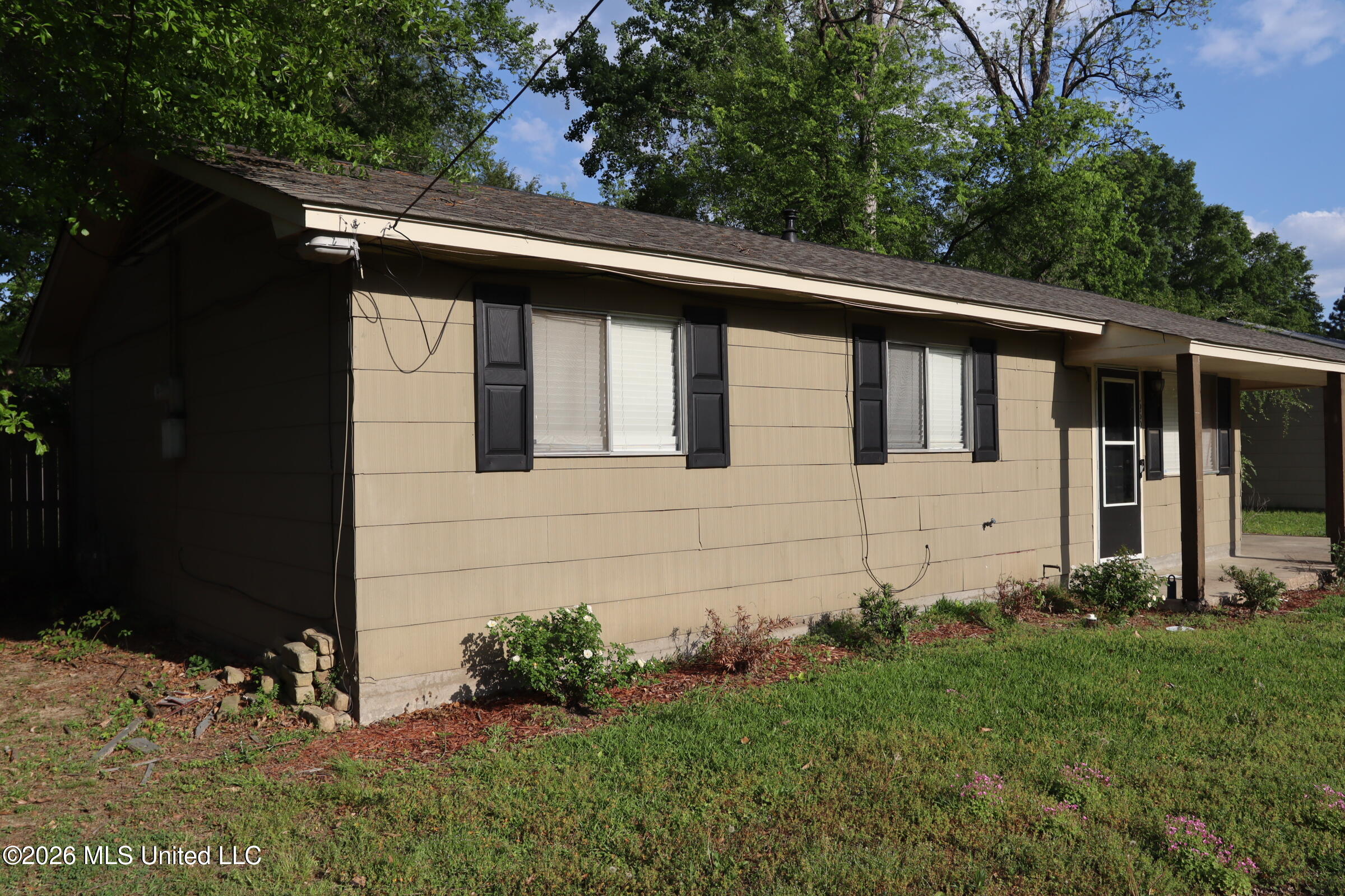 669 Ralde Circle Ridgeland, MS 39157 - Photo 2 of 17 IMG_4137