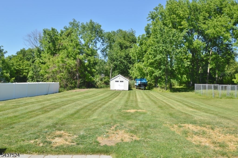 35 Troy Road East Hanover, NJ 07936 - Photo 17 of 20