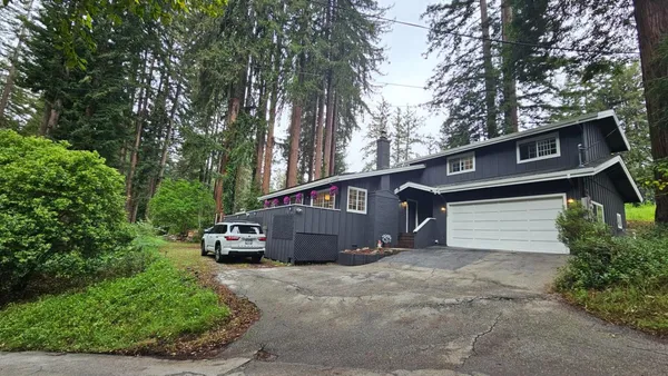 a house view with a outdoor space
