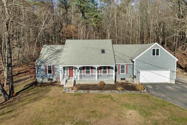 $619,900 | 294.5 Hampstead Road, Derry, NH 03038