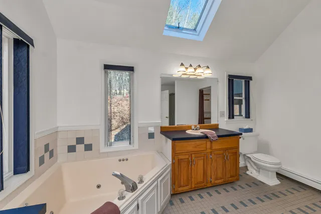 $619,900 | 294.5 Hampstead Road, Derry, NH 03038