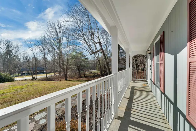 $619,900 | 294.5 Hampstead Road, Derry, NH 03038