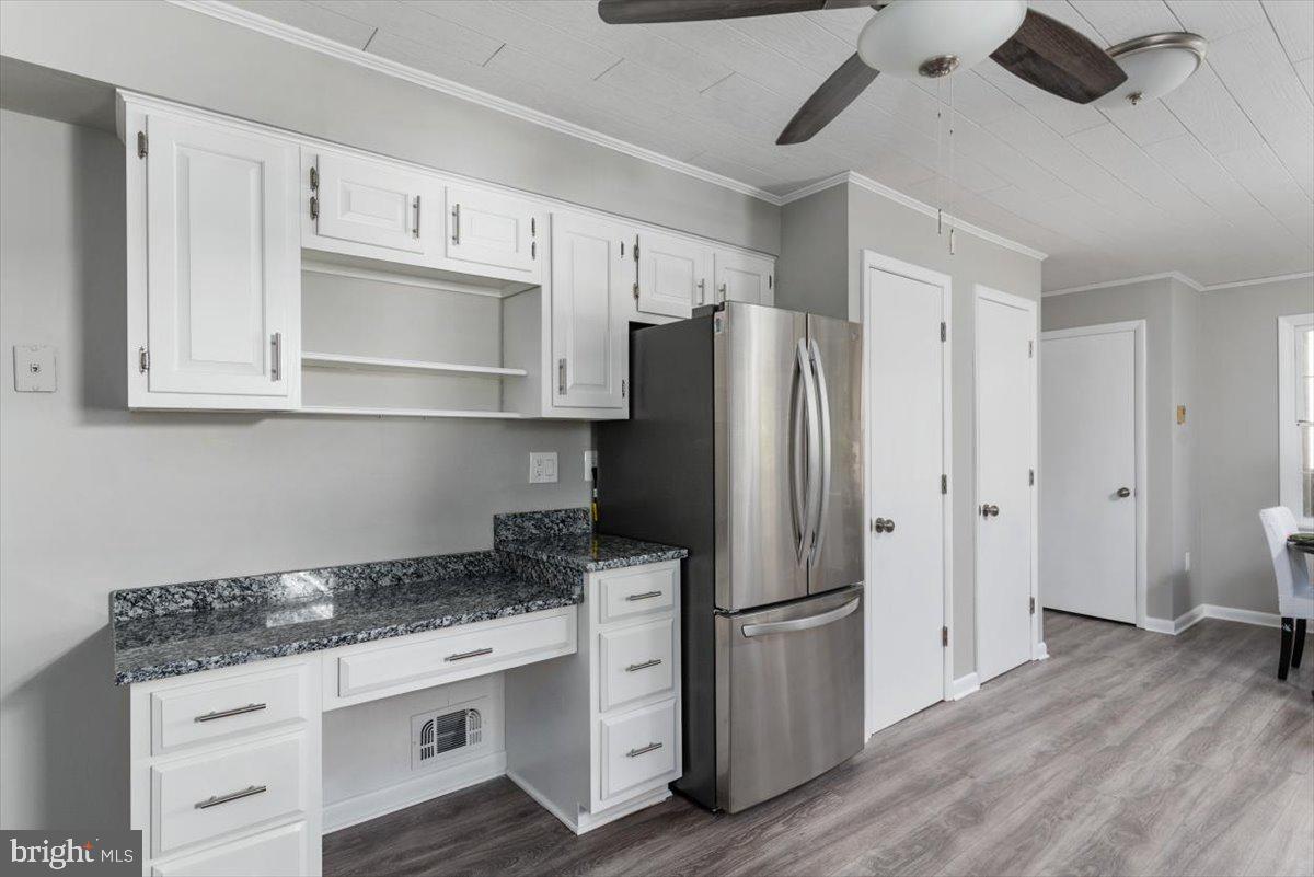 61 Robinson Road Severna Park, MD 21146 - Photo 12 of 38 Gallery Image 12