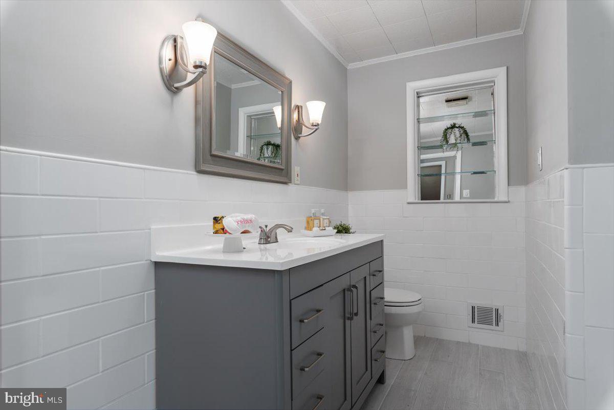 61 Robinson Road Severna Park, MD 21146 - Photo 24 of 38 Totally Updated Bathroom