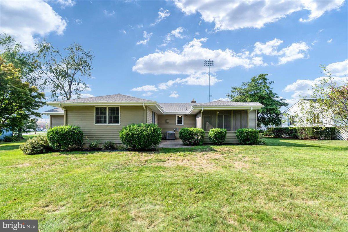 61 Robinson Road Severna Park, MD 21146 - Photo 37 of 38 Gallery Image 37