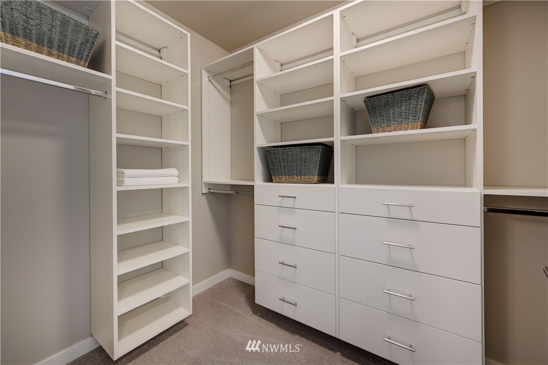 8609 244th Street Southwest, Unit 6 Edmonds, WA 98026 - Photo 14 of 27 a view of an empty walk in closet