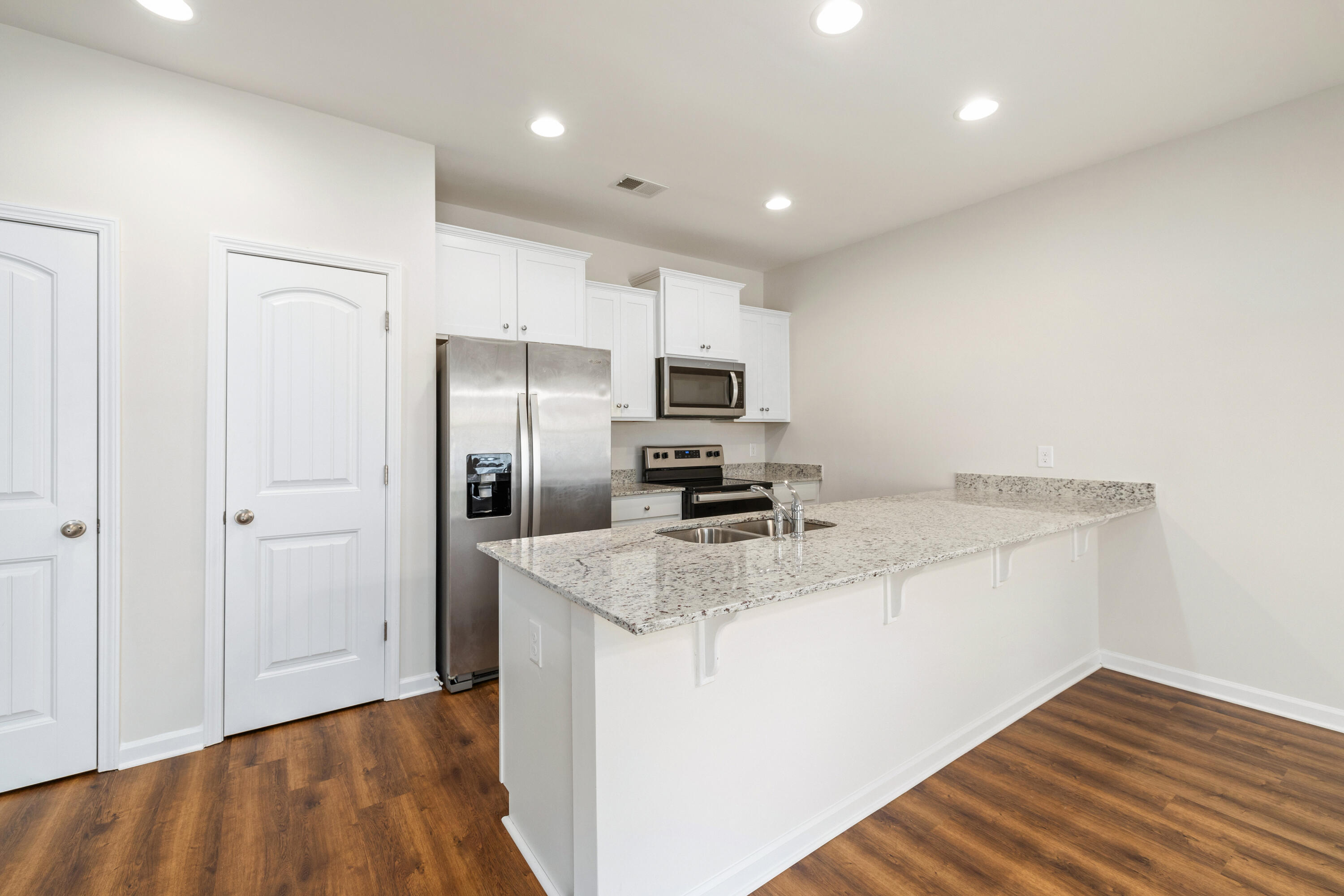 1864 Gabriel Lane Sumter, SC 29150 - Photo 8 of 36 Gallery Image 8