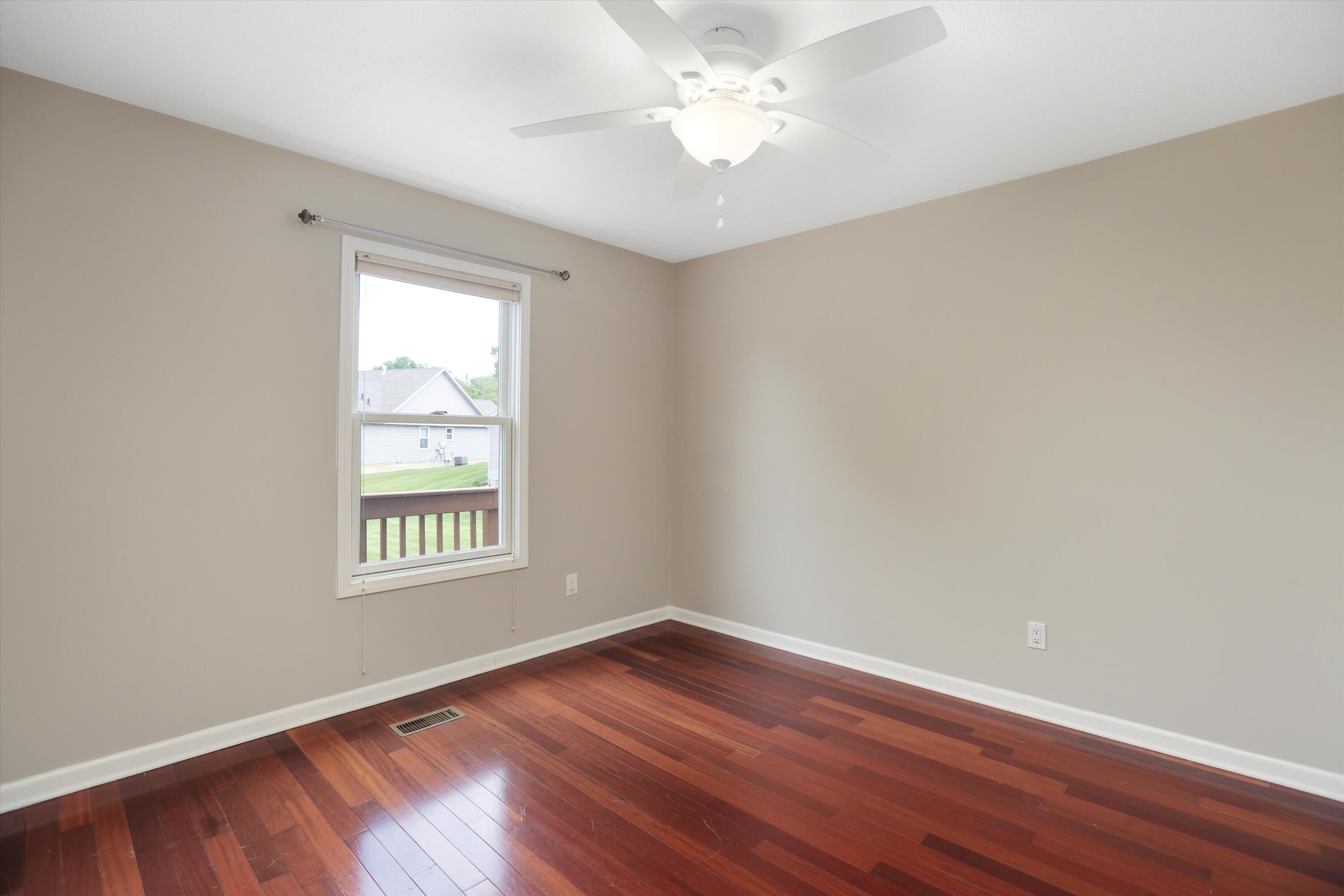 592 Ridge Lane Tecumseh, MI 49286 - Photo 17 of 39 17-592 Ridge Ln 0014