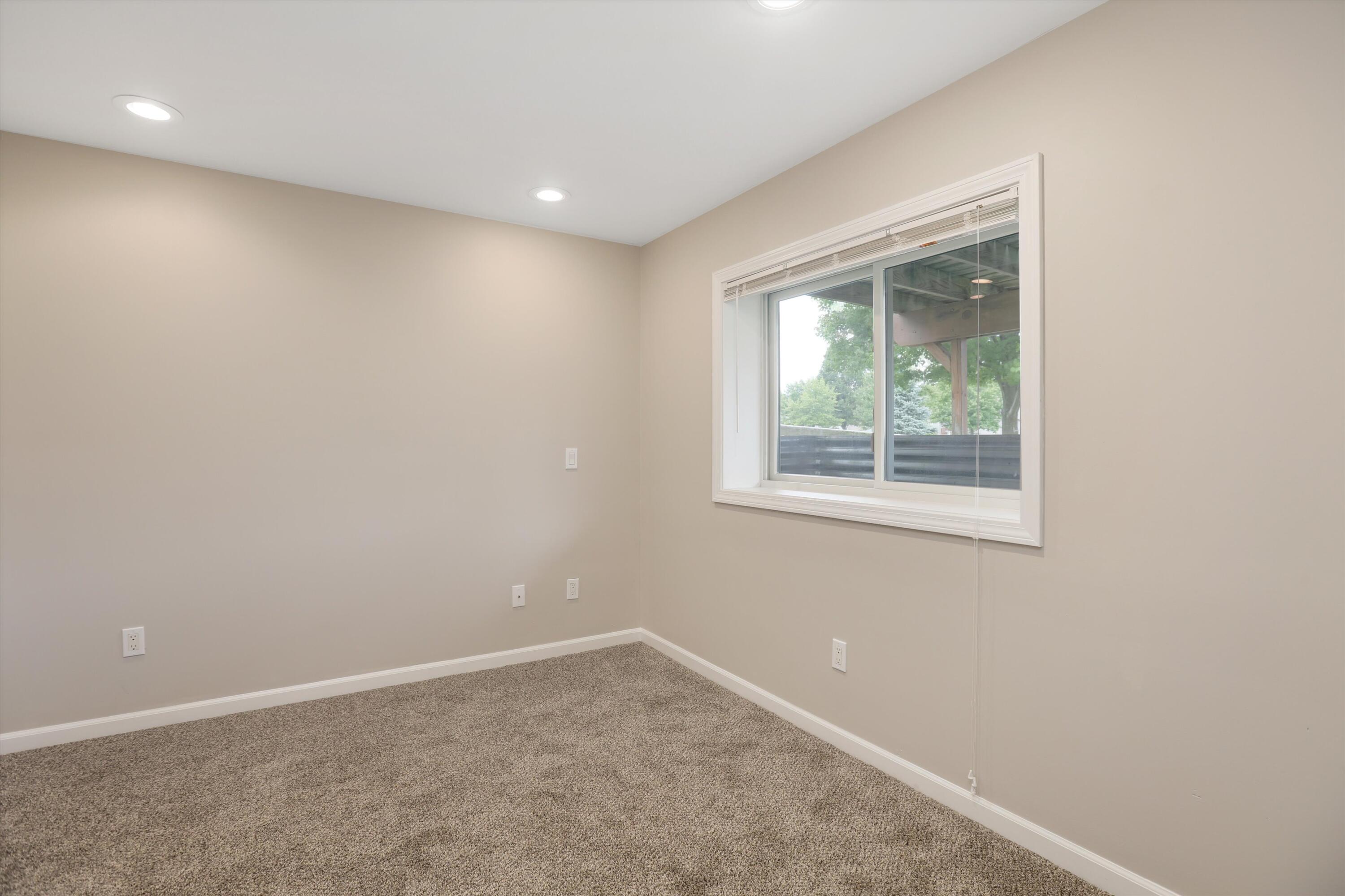 592 Ridge Lane Tecumseh, MI 49286 - Photo 24 of 39 24-592 Ridge Ln 0021