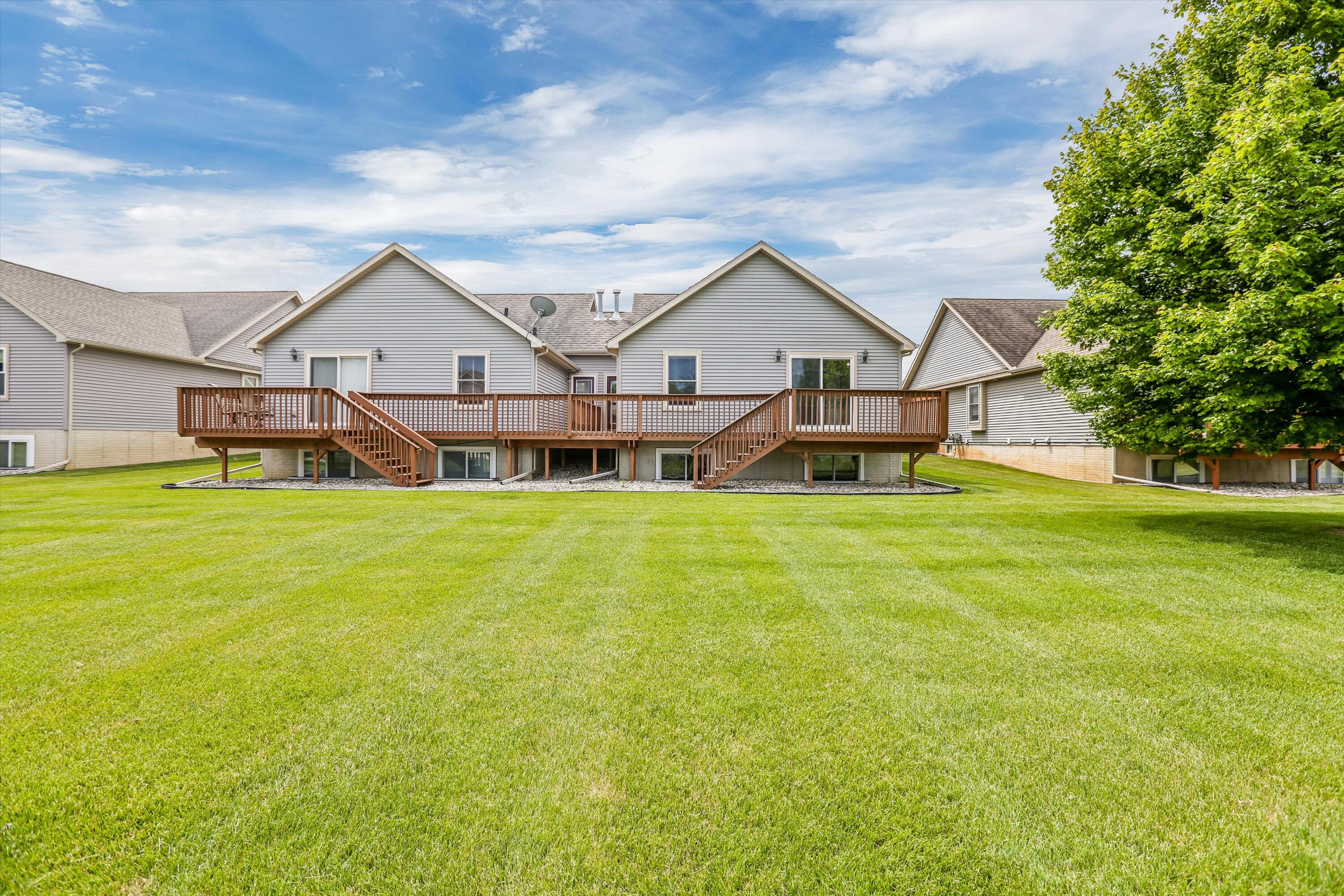 592 Ridge Lane Tecumseh, MI 49286 - Photo 35 of 39 35-592 Ridge Ln 0031