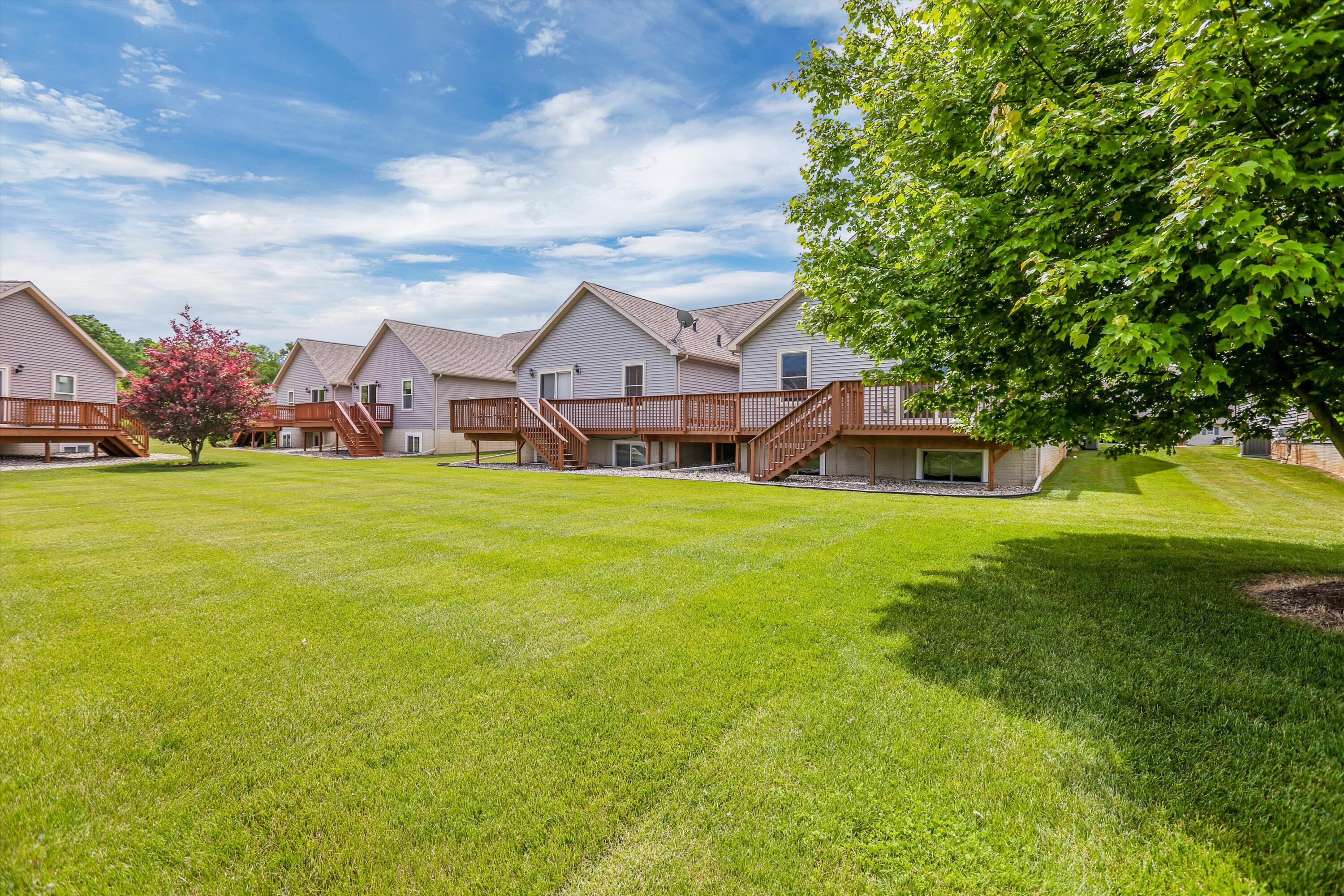 592 Ridge Lane Tecumseh, MI 49286 - Photo 37 of 39 37-592 Ridge Ln 0030
