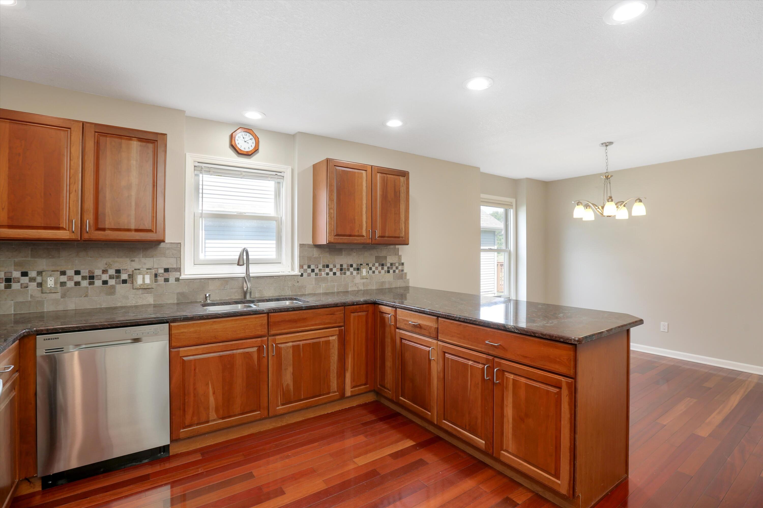 592 Ridge Lane Tecumseh, MI 49286 - Photo 10 of 39 10-592 Ridge Ln 0003