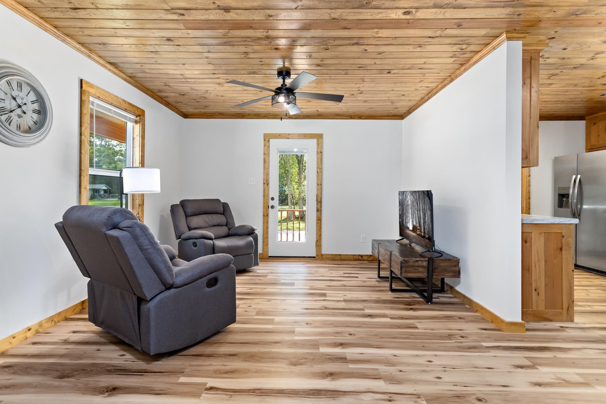 4477 Randall Road Orange, TX 77632 - Photo 9 of 28 Gallery Image 9