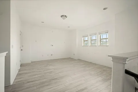 $425,000 | 800 Totis Road, Austin, TX 78748