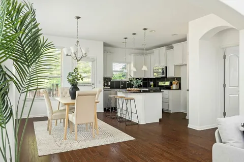 $425,000 | 800 Totis Road, Austin, TX 78748