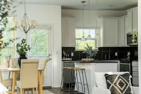 $425,000 | 800 Totis Road, Austin, TX 78748