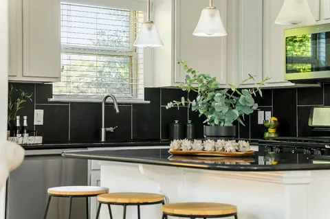 $425,000 | 800 Totis Road, Austin, TX 78748