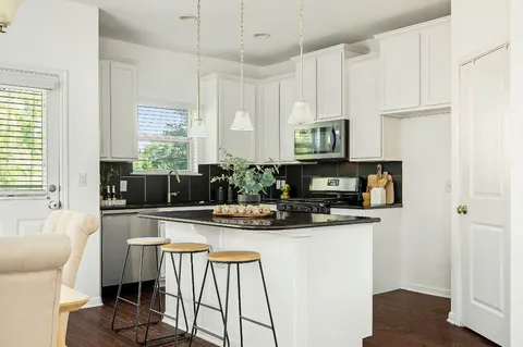 $425,000 | 800 Totis Road, Austin, TX 78748