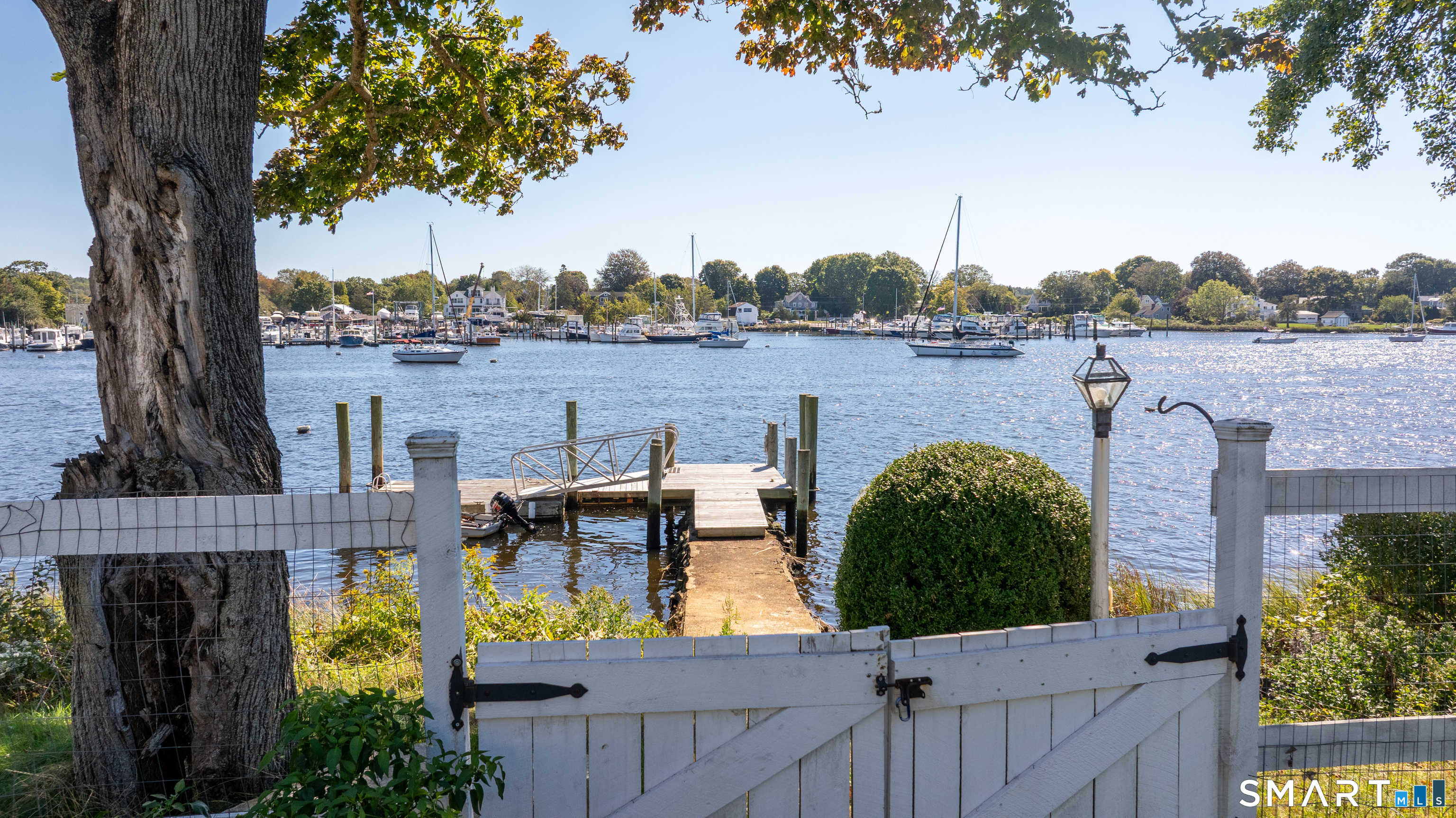 417 River Road Stonington, CT 06379 - Photo 9 of 36 Gallery Image 9