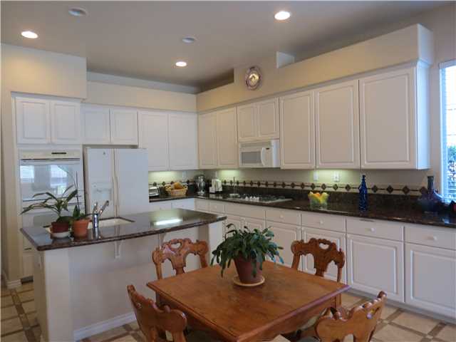 1231 Firecrest Way Fallbrook, CA 92028 - Photo 4 of 16