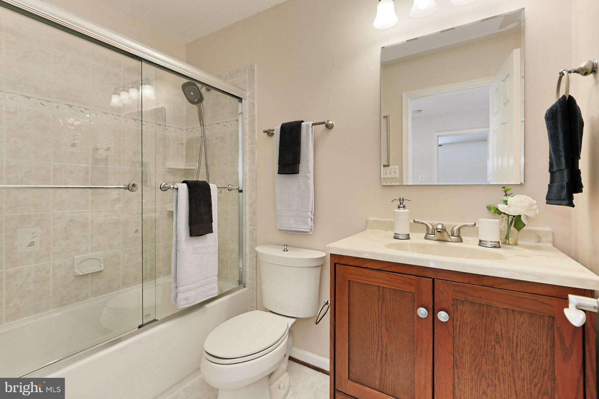 2071 Wethersfield Court Reston, VA 20191 - Photo 22 of 34 Updated upper lvl 2nd Full Bath