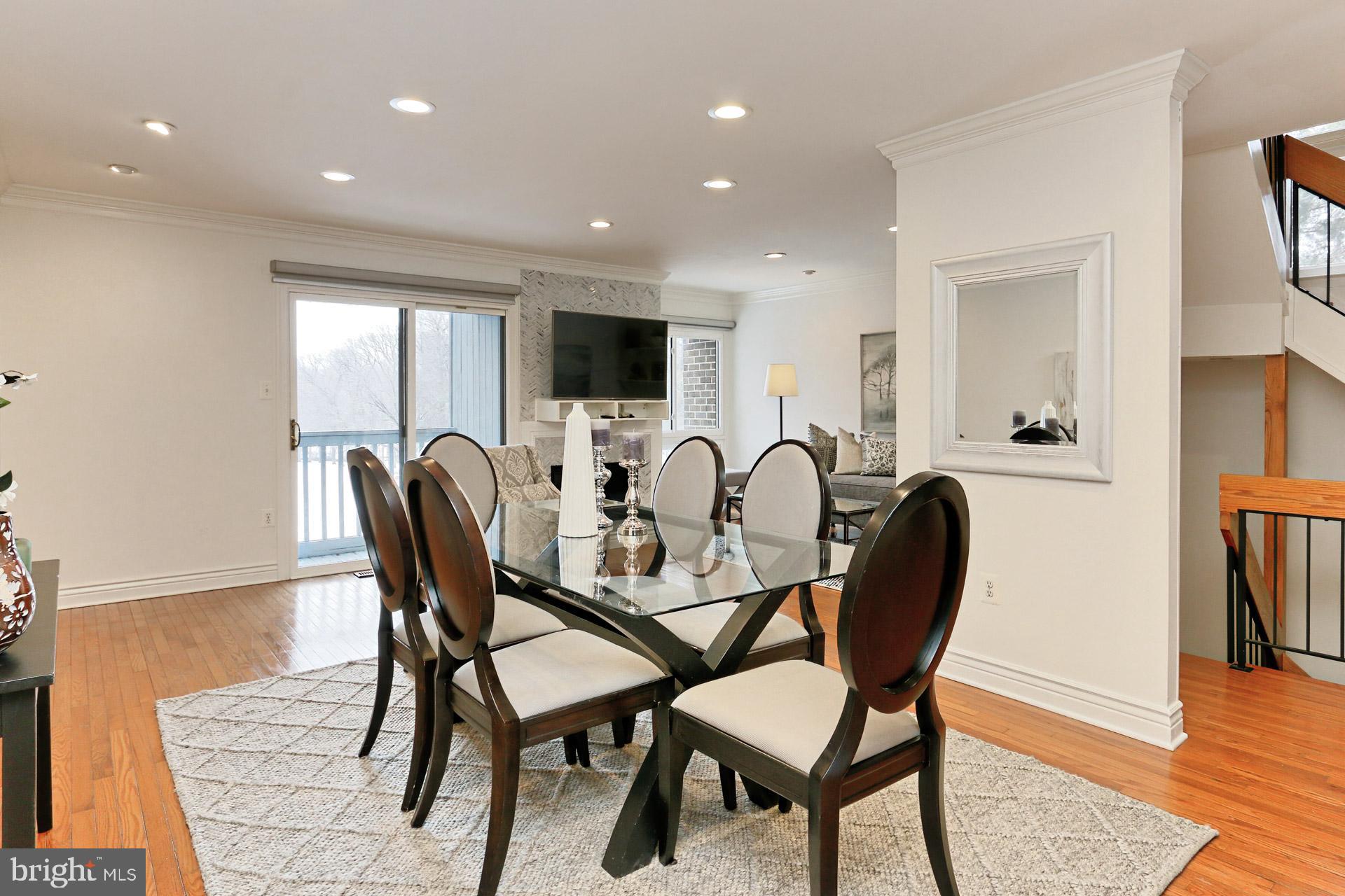 2071 Wethersfield Court Reston, VA 20191 - Photo 8 of 34 Enjoy the breakfast bar or the dining area!