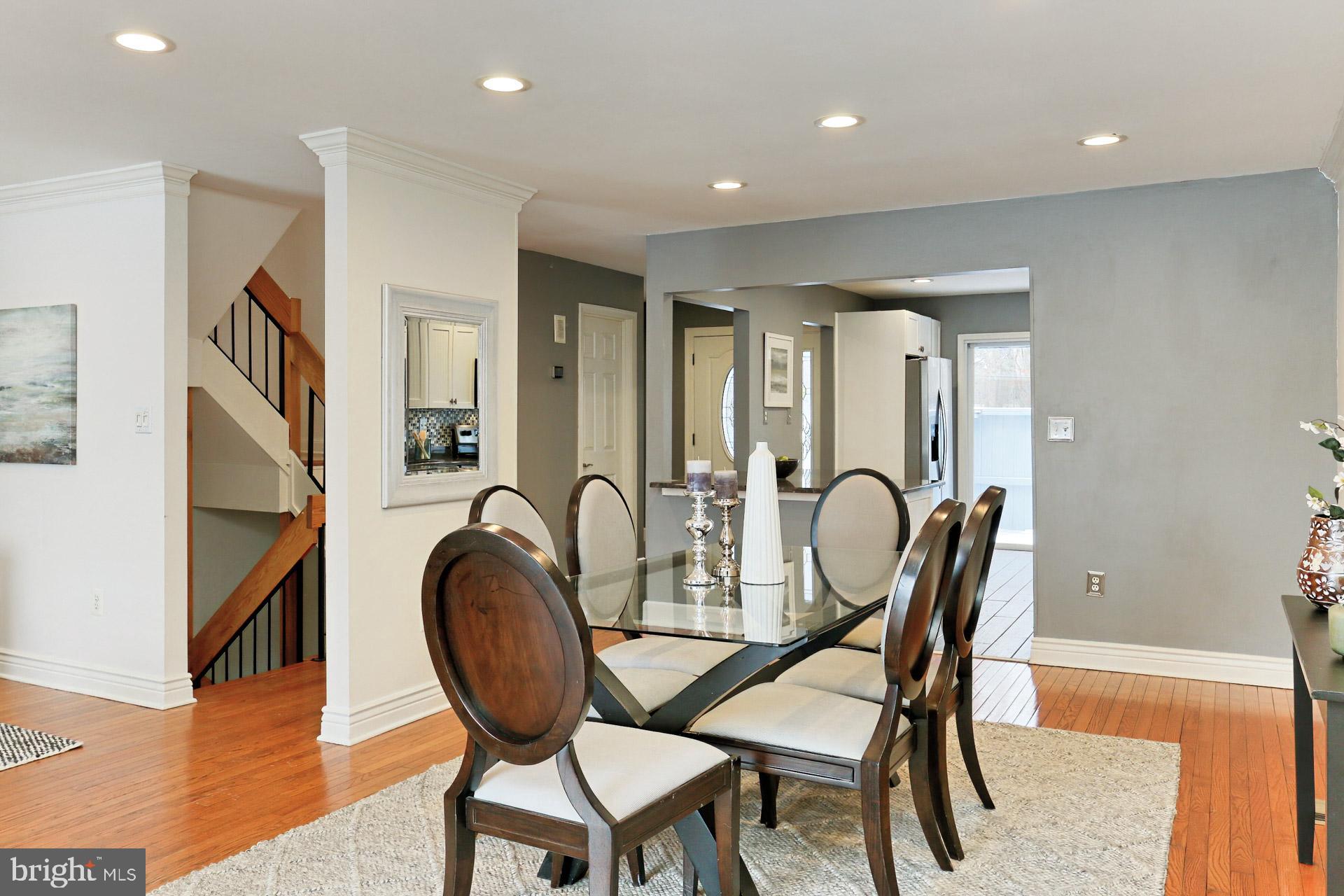 2071 Wethersfield Court Reston, VA 20191 - Photo 9 of 34 Plenty of space for formal or relaxed entertaining