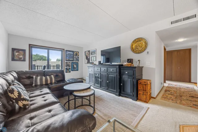 $166,900 | 1110 3rd Avenue North, Unit 201E, Fargo, ND 58102