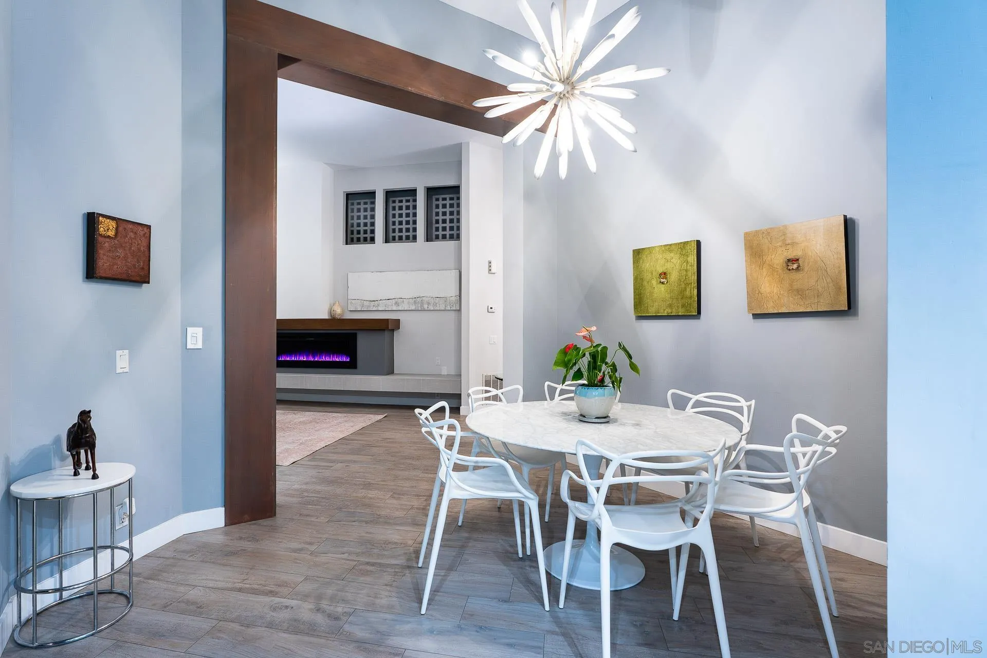 1060 America Way Del Mar, CA 92014 - Photo 14 of 61 a view of a dining room with furniture and wooden floor
