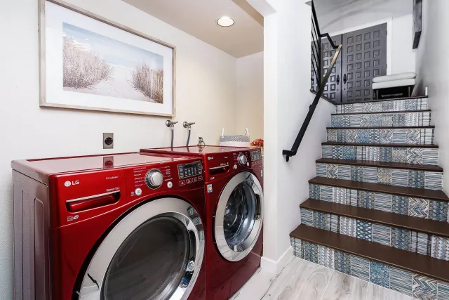 a view of living room washer and dryer