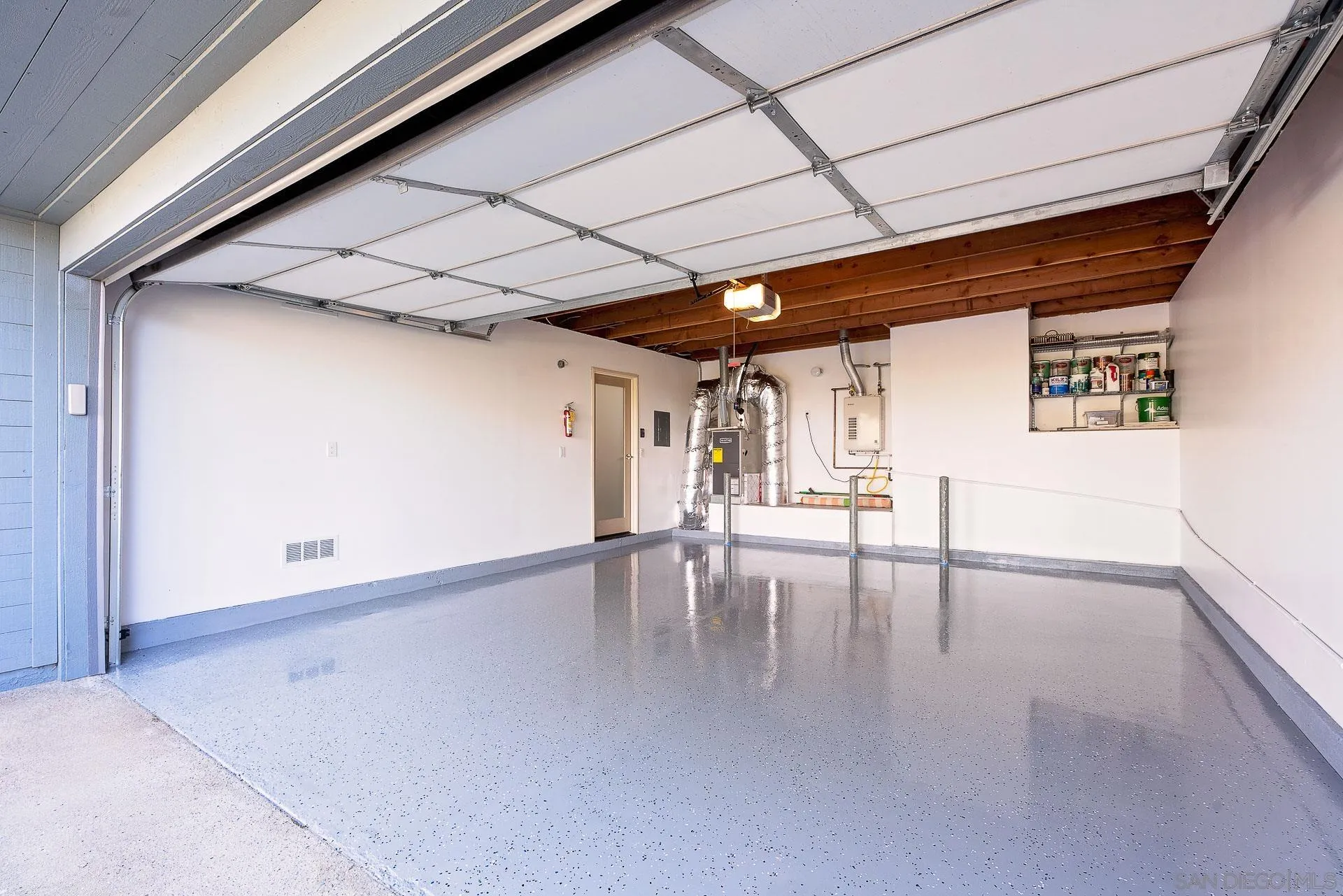 1060 America Way Del Mar, CA 92014 - Photo 29 of 61 a view of empty room with wooden floor