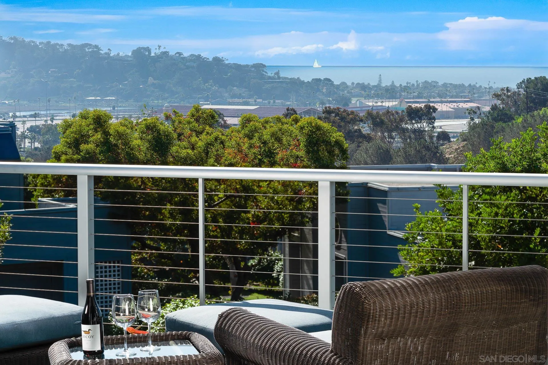 1060 America Way Del Mar, CA 92014 - Photo 3 of 61 a view of a chair and city view