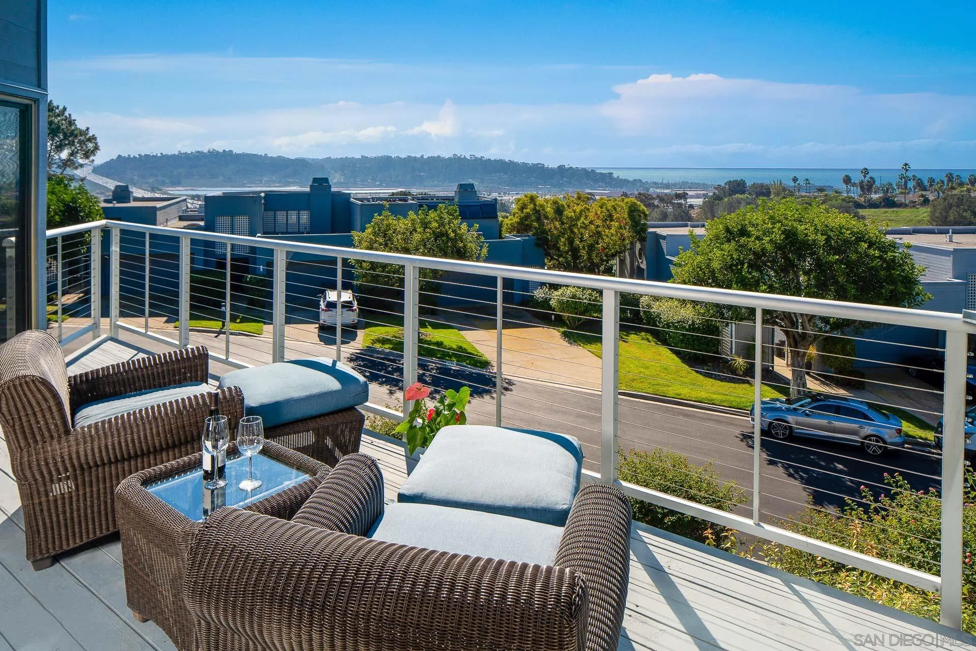 1060 America Way Del Mar, CA 92014 - Photo 4 of 61 a view of a chairs in the roof deck