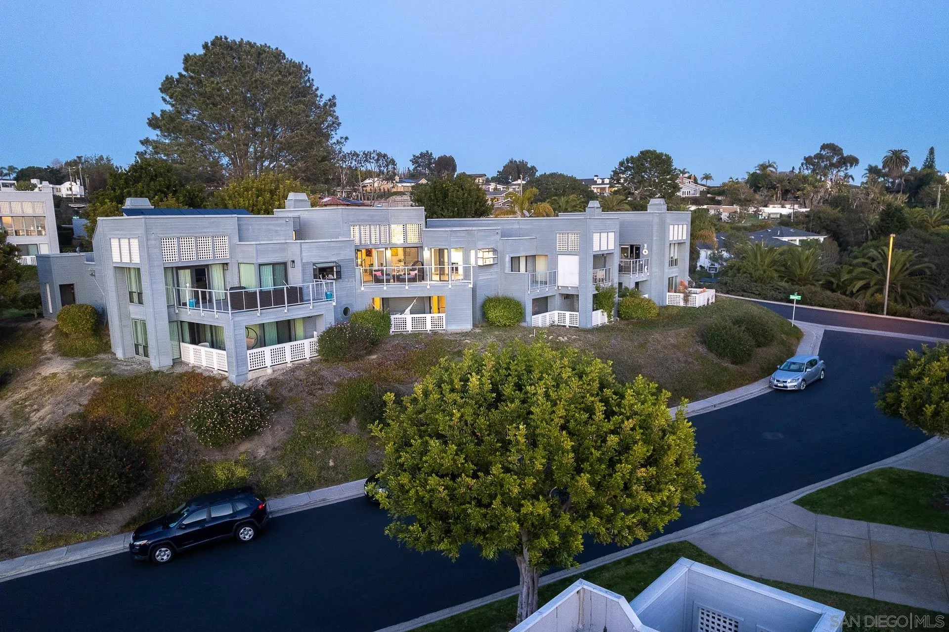 1060 America Way Del Mar, CA 92014 - Photo 5 of 61 a city view with tall buildings