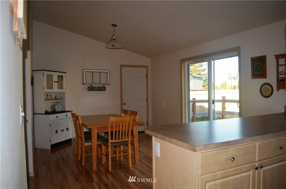6320 199th Loop Southwest Rochester, WA 98579 - Photo 7 of 25