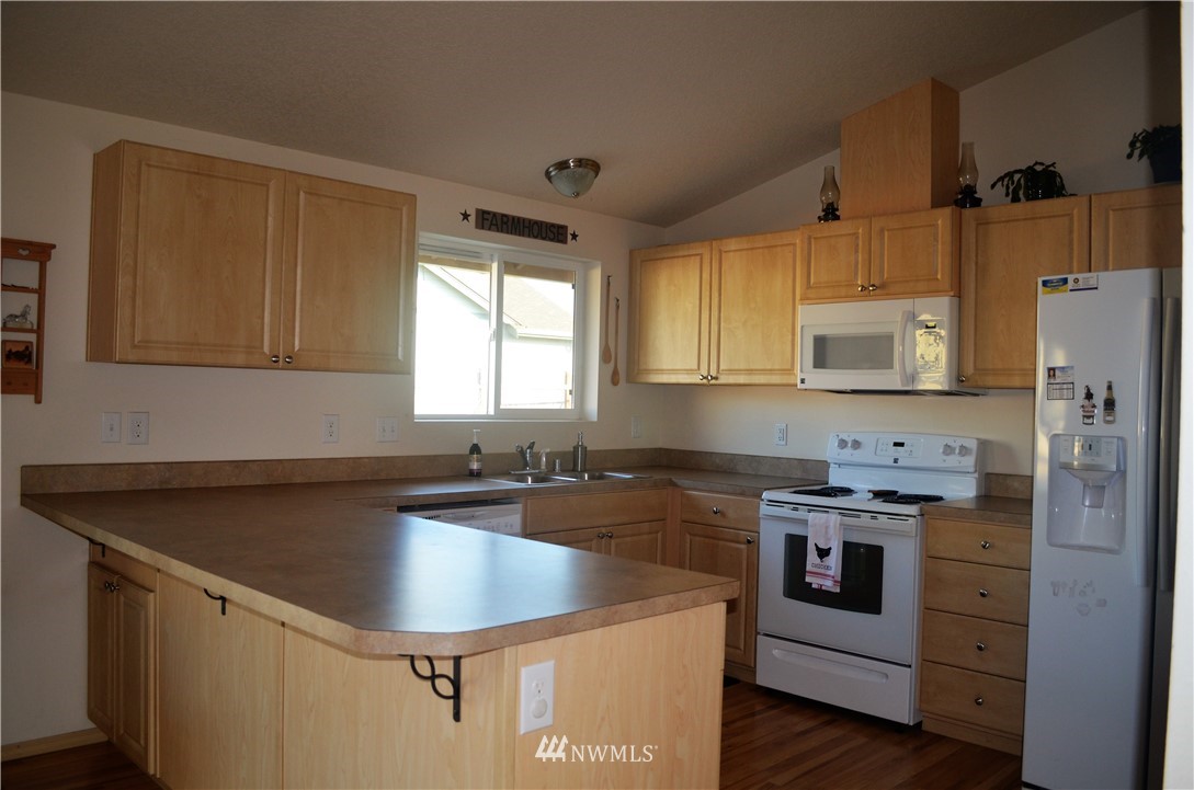 6320 199th Loop Southwest Rochester, WA 98579 - Photo 8 of 25