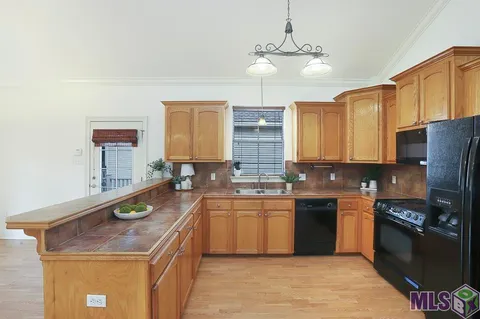 $170,000 | 38035 Post Office Road, Unit 21B, Prairieville , LA 70737