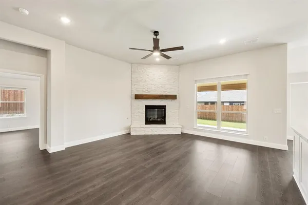 $473,015 | 824 Alamo Court, DeSoto, TX 75115