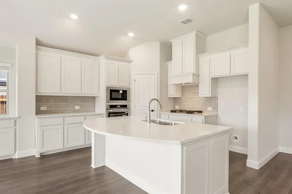 $473,015 | 824 Alamo Court, DeSoto, TX 75115