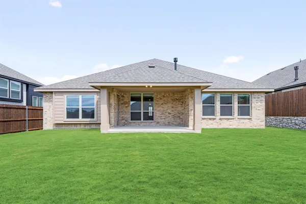 $473,015 | 824 Alamo Court, DeSoto, TX 75115