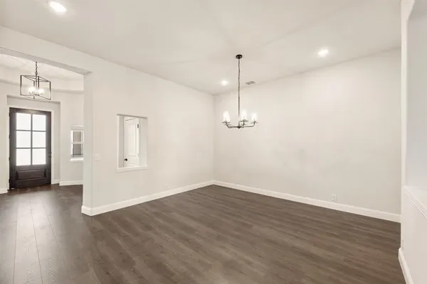 $473,015 | 824 Alamo Court, DeSoto, TX 75115