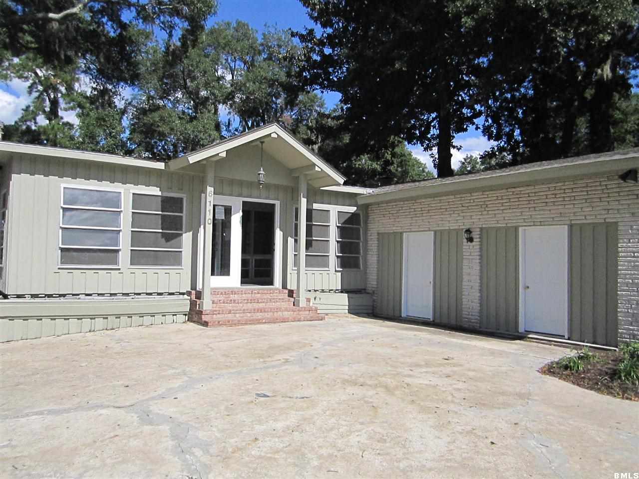 6110 Vaux Road Beaufort, SC 29906 - Photo 1 of 18 Primary Photo