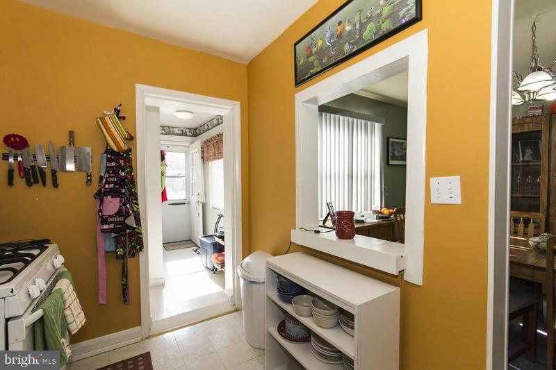 3419 North Point Road Baltimore, MD 21222 - Photo 11 of 26 Kitchen