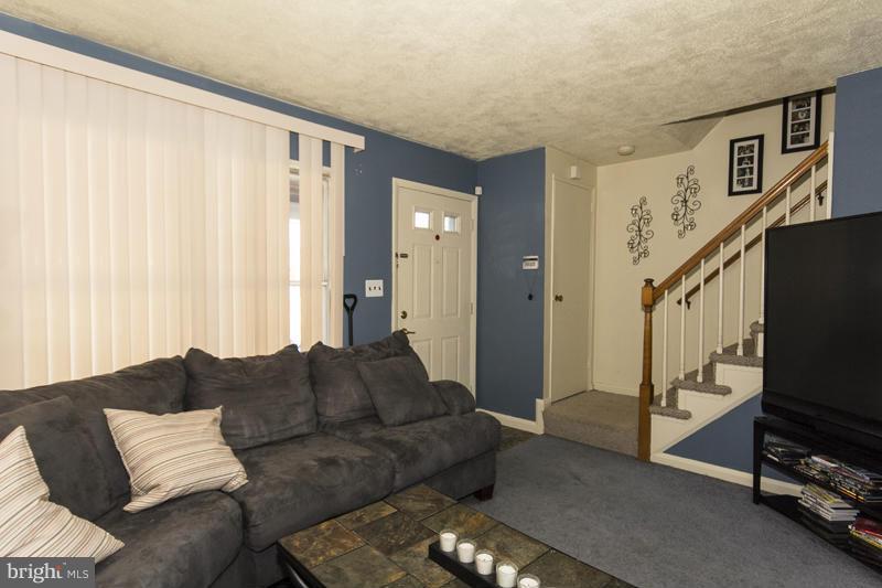 3419 North Point Road Baltimore, MD 21222 - Photo 5 of 26 Family Room