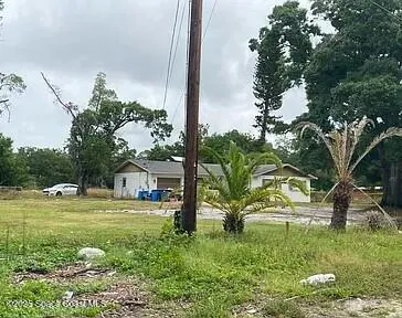 $5,000 | 711 28th Avenue East, Bradenton, FL 34208