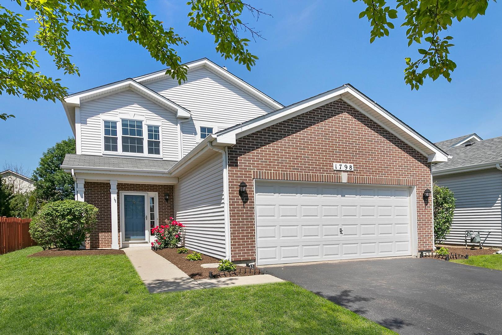 1798 South Fallbrook Drive Round Lake, IL 60073 - Photo 2 of 21