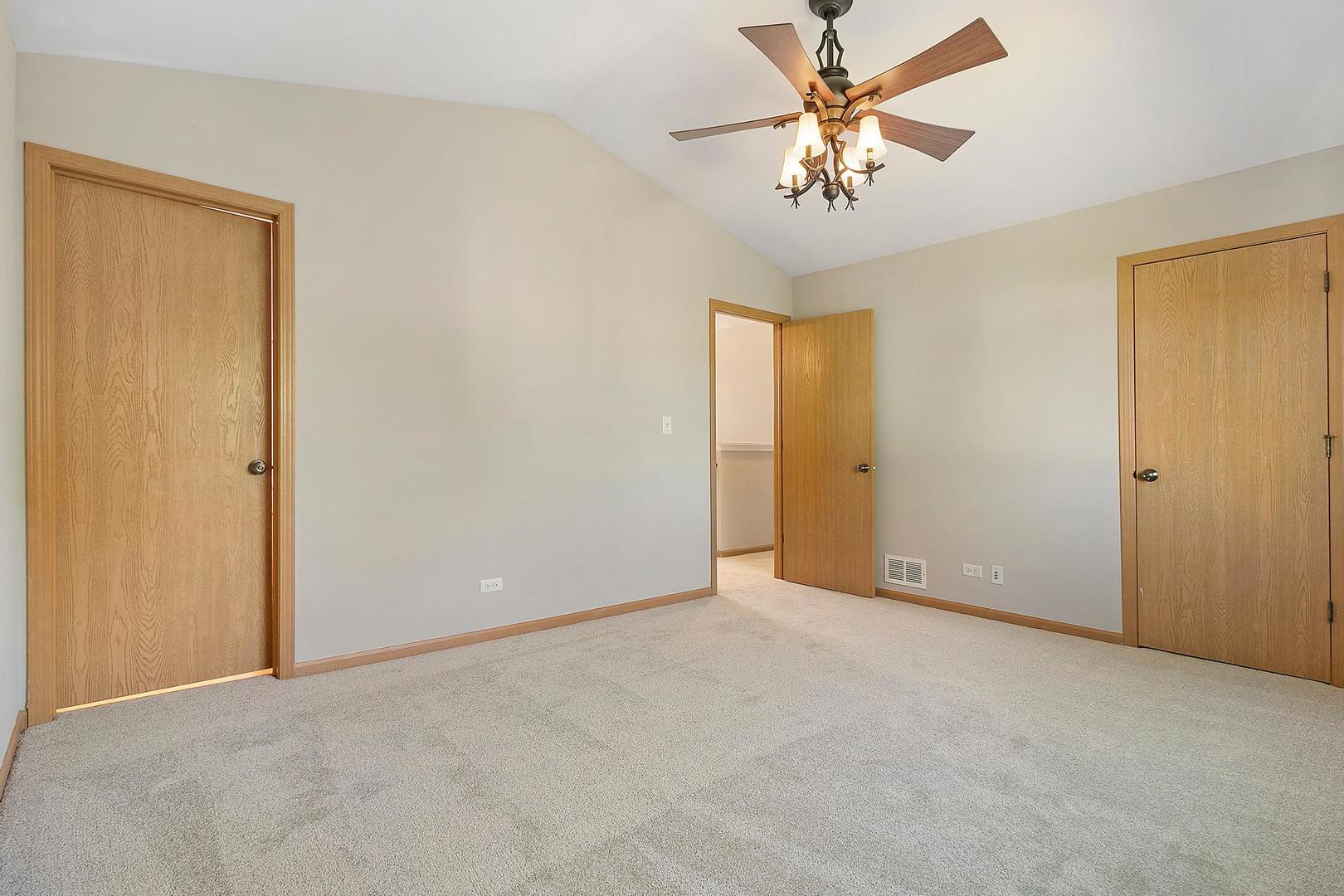 1798 South Fallbrook Drive Round Lake, IL 60073 - Photo 11 of 21